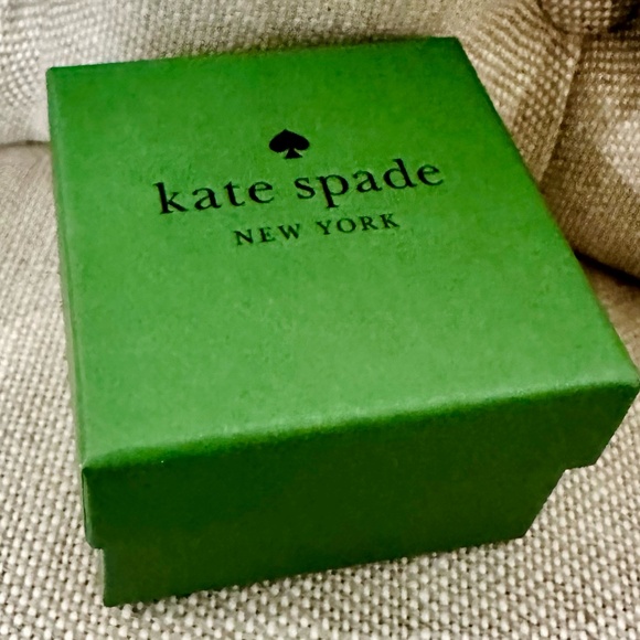 NEW Kate Spade Mother of Pearl Flutter Butterfly Stud Earrings Gold Cream w/ BOX - Picture 6 of 7